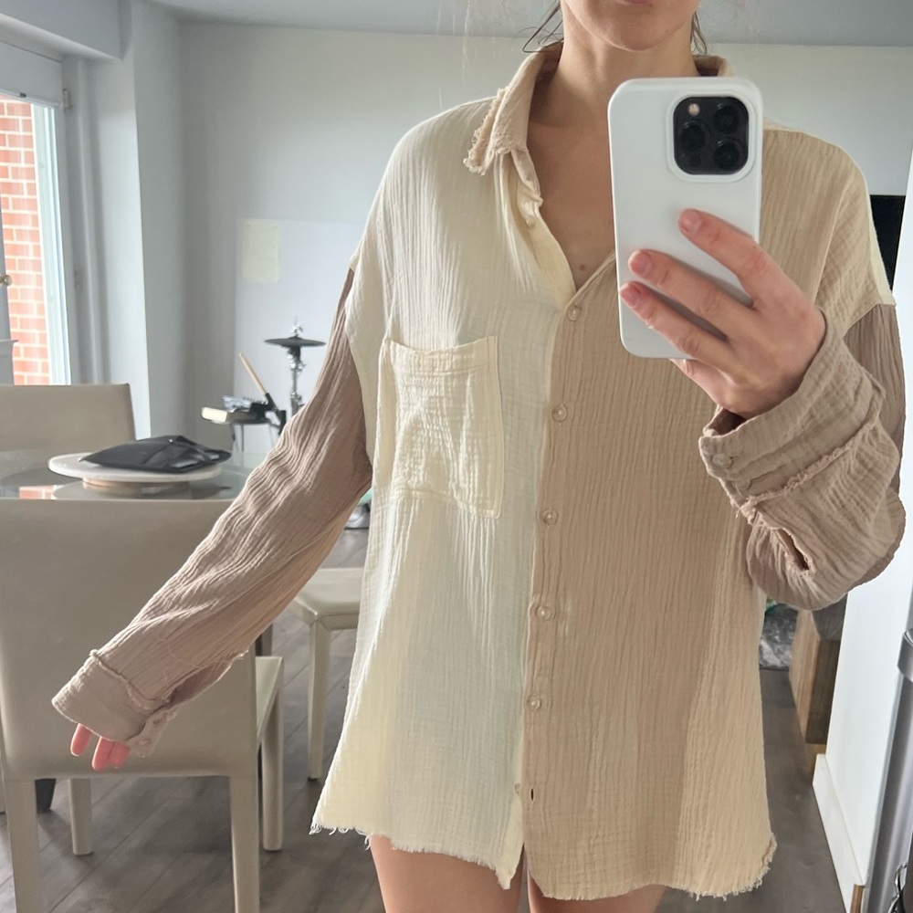 Beige nude MIOU MUSE Two Tone Long Sleeve Button Down Shirt Size Small new